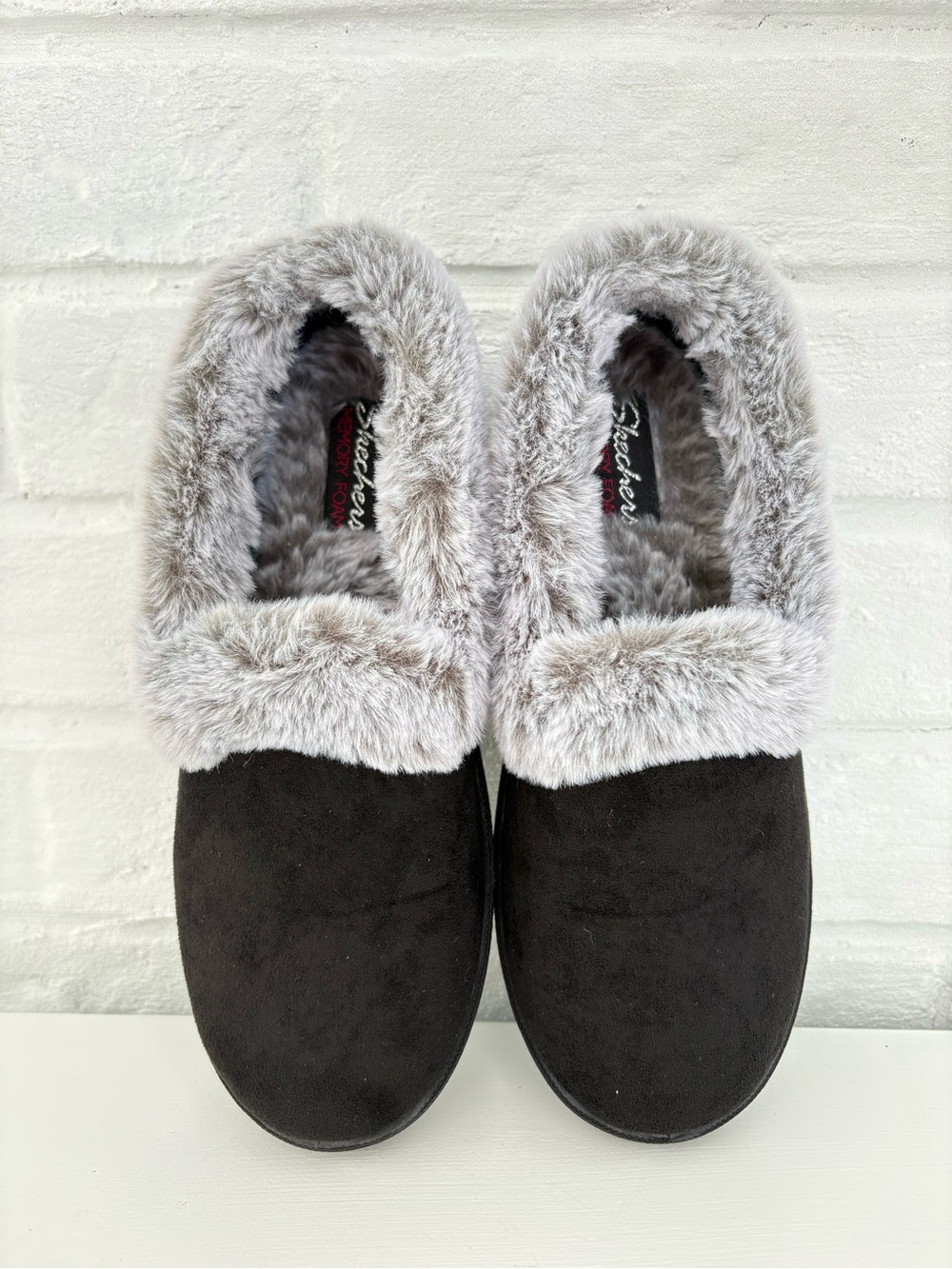 Skechers Black Slip-On Women's Slippers with Gray Faux-Fur Collar